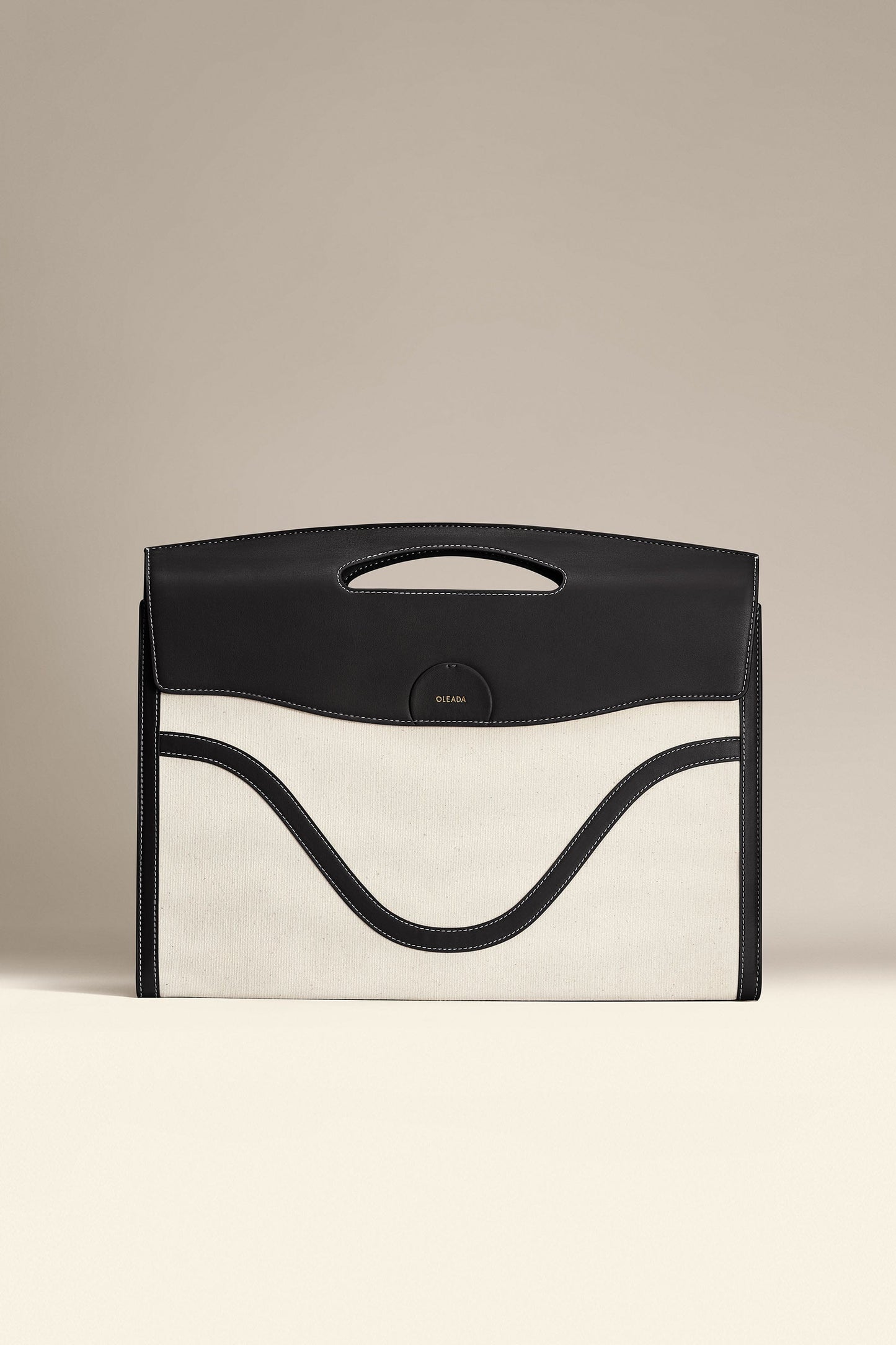 Captain Sleeve Suite Plus – Black & White